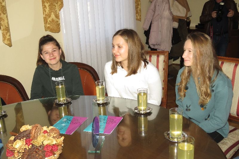 Content photo